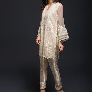 Brand new Baroque Pakistan Ethereal Glow off white pearl 2 piece outfit